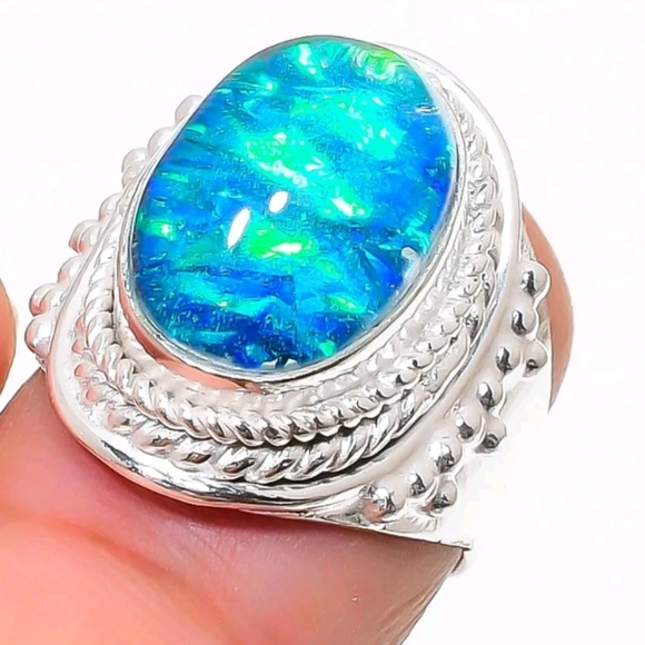 Jewelry - STERLING SILVER TRIPLET OPAL RING